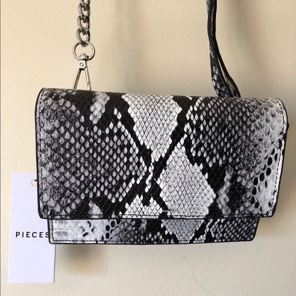 FAUX SNAKE CROSSBODY BAG PIECES - Picture 6 of 11